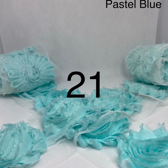 Lot of 21 Pastel Blue shabby flowers headbands NEW - Picture 1 of 4